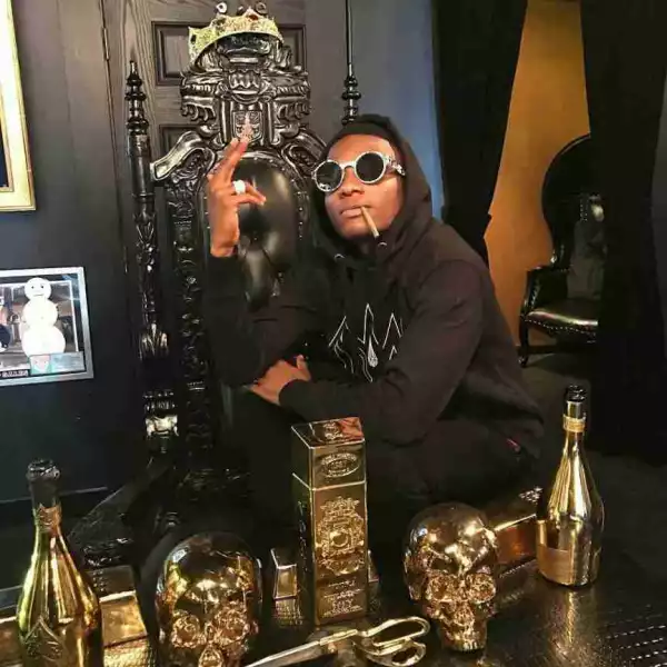 Wizkid Shows Off Multiple Awards In New Photo